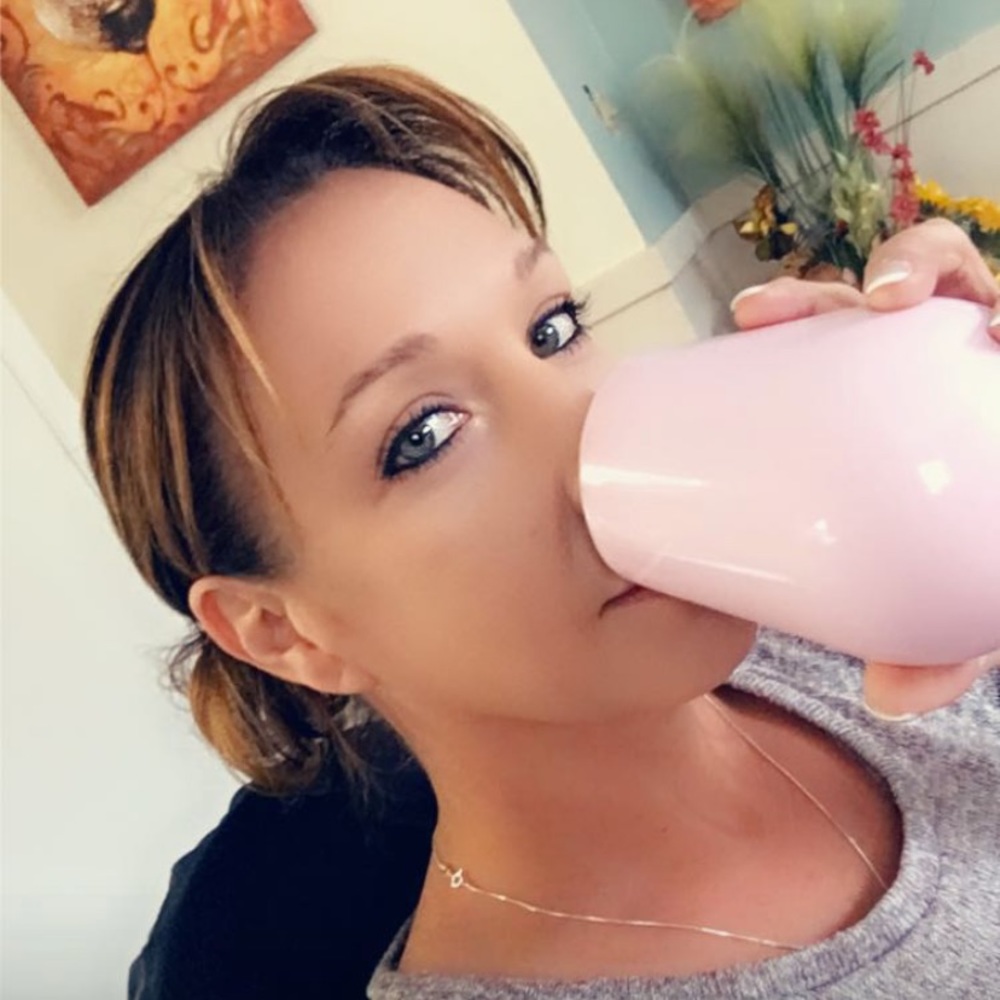 Meet your Posher, Capucine